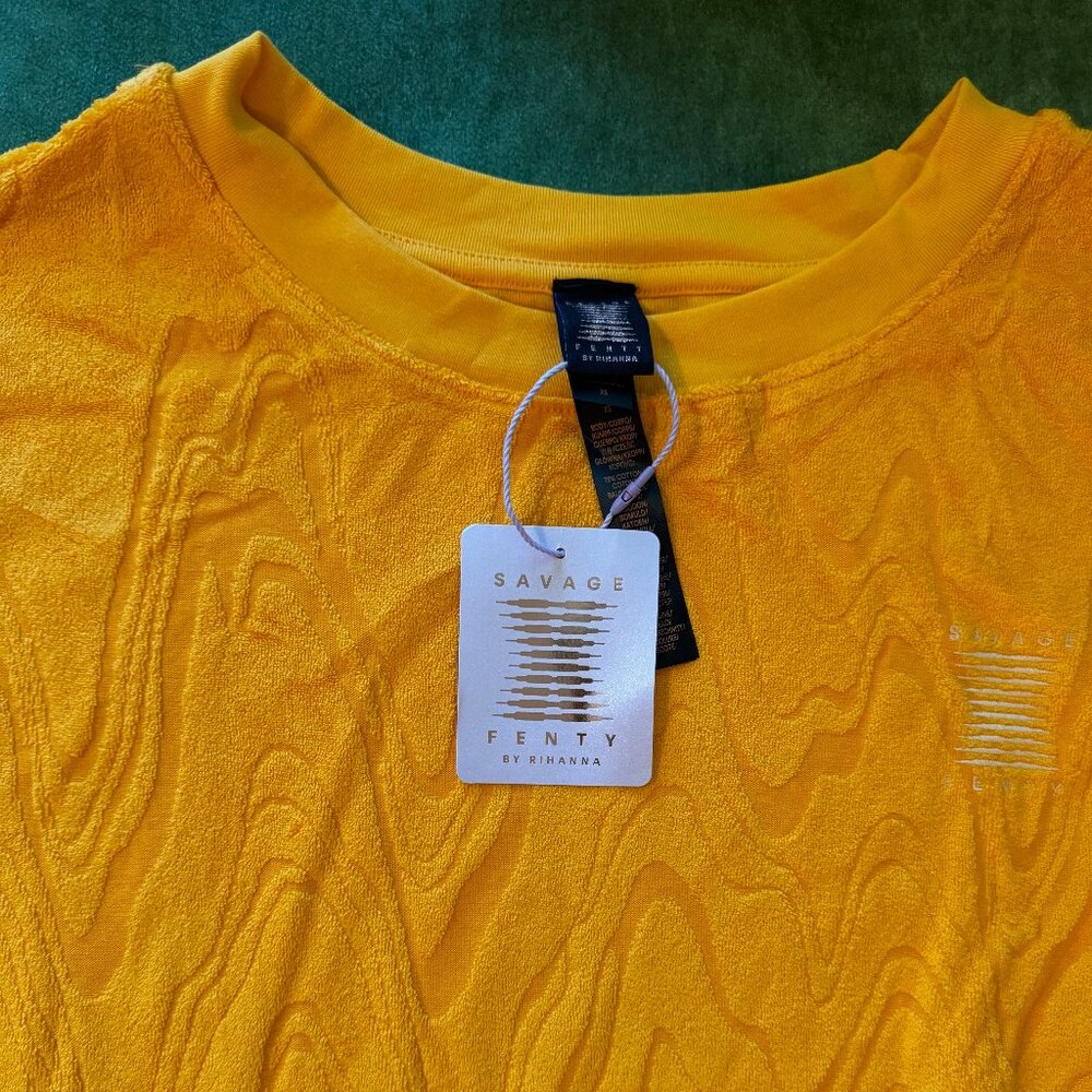 Savage X Fenty by Rihanna Ripple Effect T-shirt - brand new